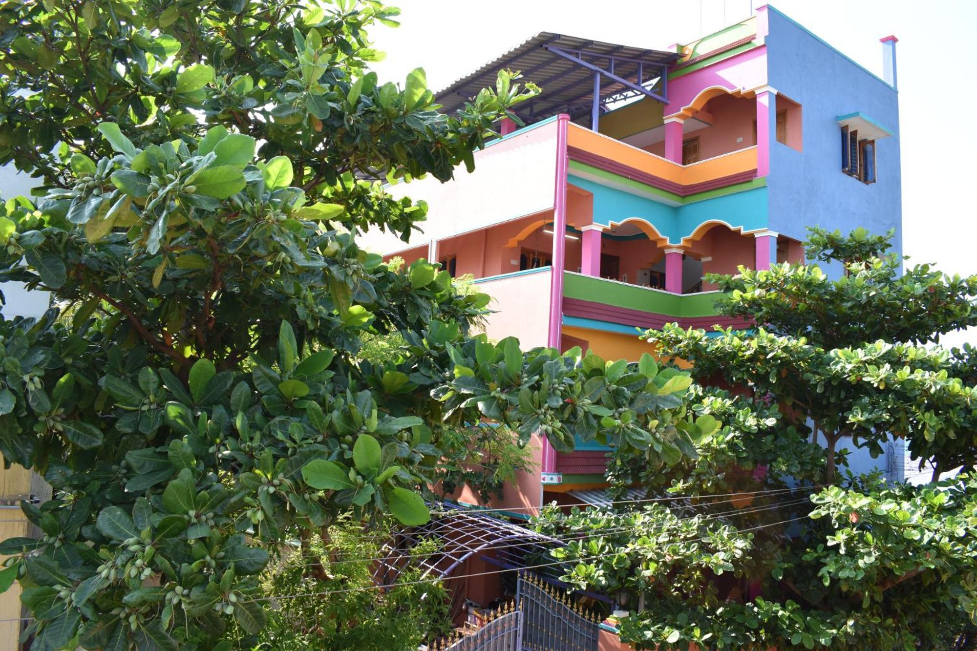 Tiruvannāmalai Rainbow Guest House מראה חיצוני תמונה