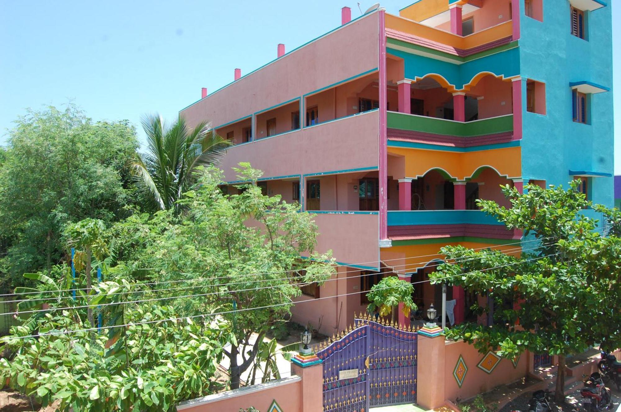Tiruvannāmalai Rainbow Guest House מראה חיצוני תמונה