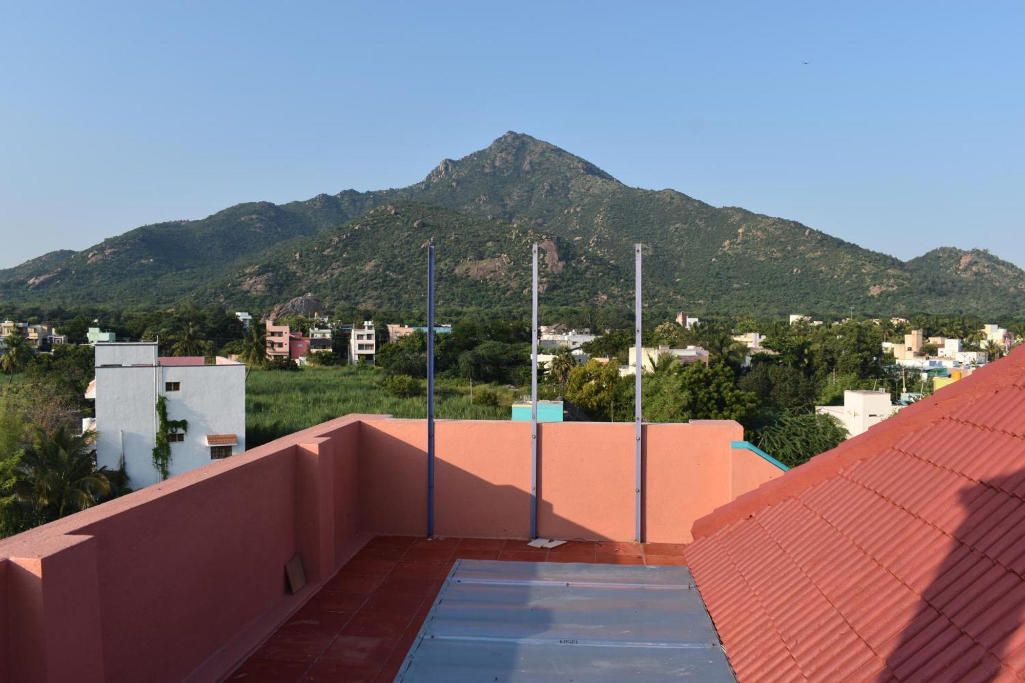 Tiruvannāmalai Rainbow Guest House מראה חיצוני תמונה