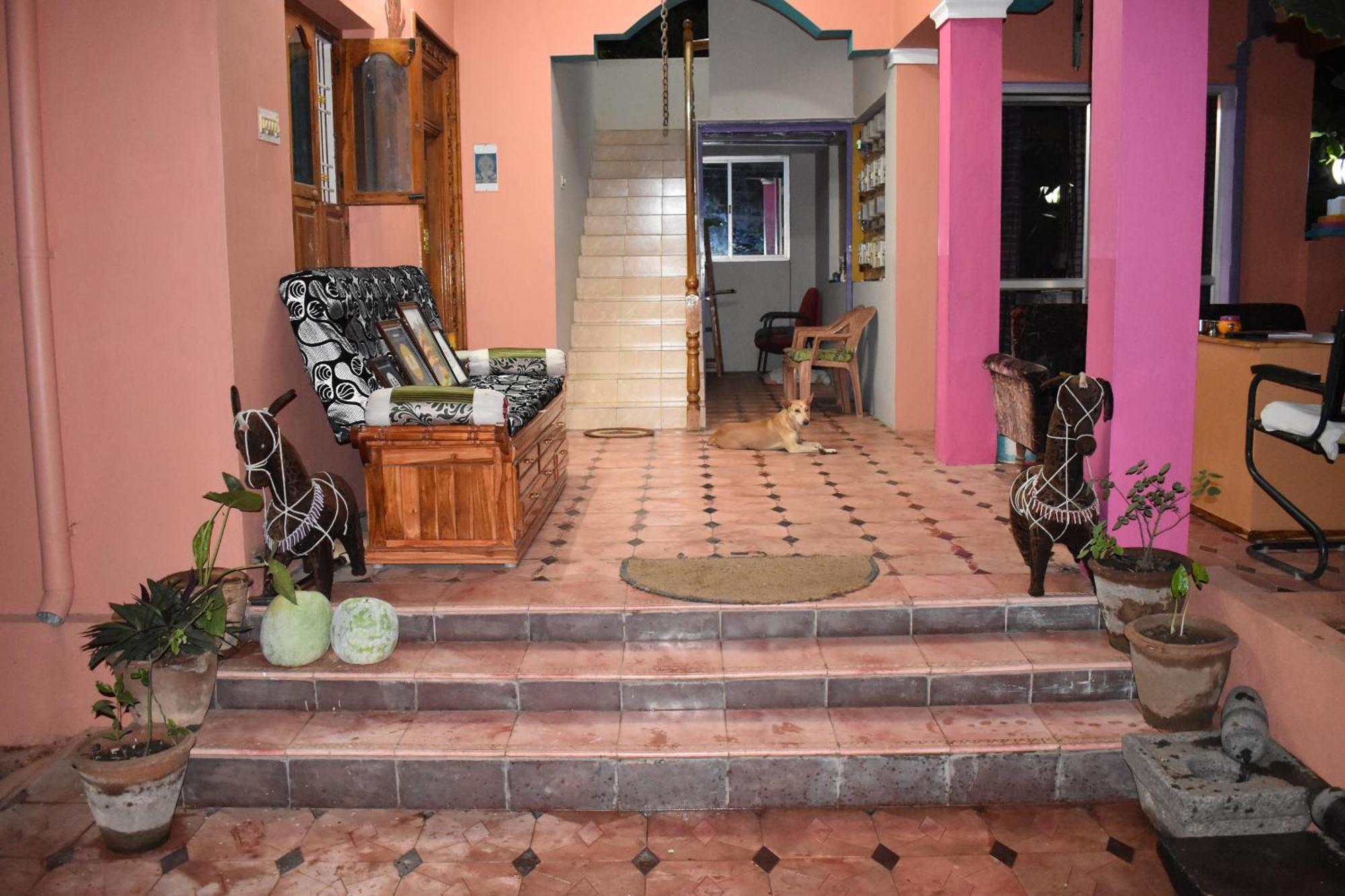 Tiruvannāmalai Rainbow Guest House מראה חיצוני תמונה