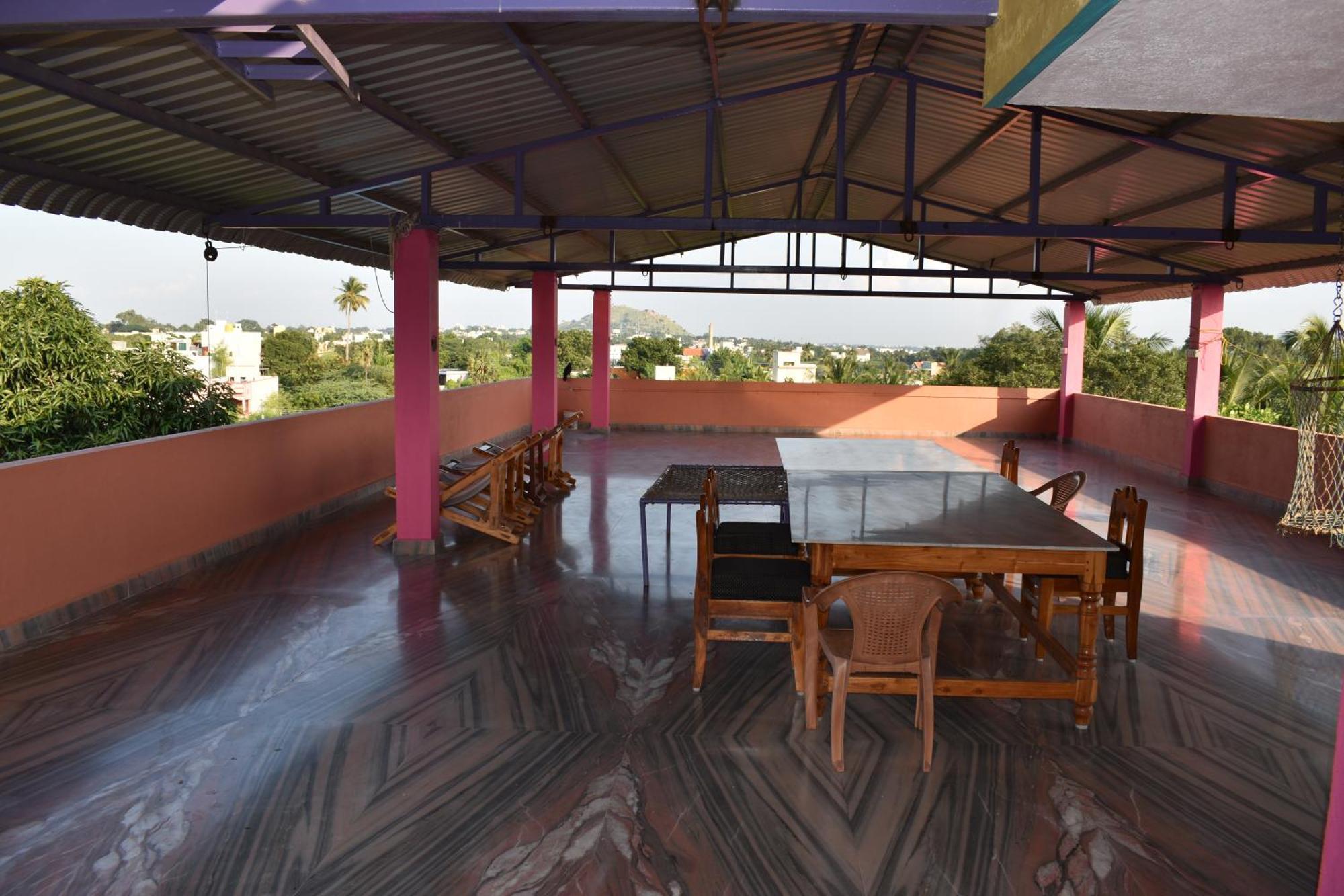 Tiruvannāmalai Rainbow Guest House מראה חיצוני תמונה