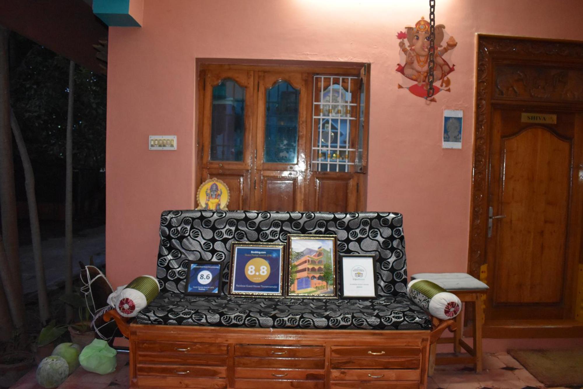 Tiruvannāmalai Rainbow Guest House מראה חיצוני תמונה