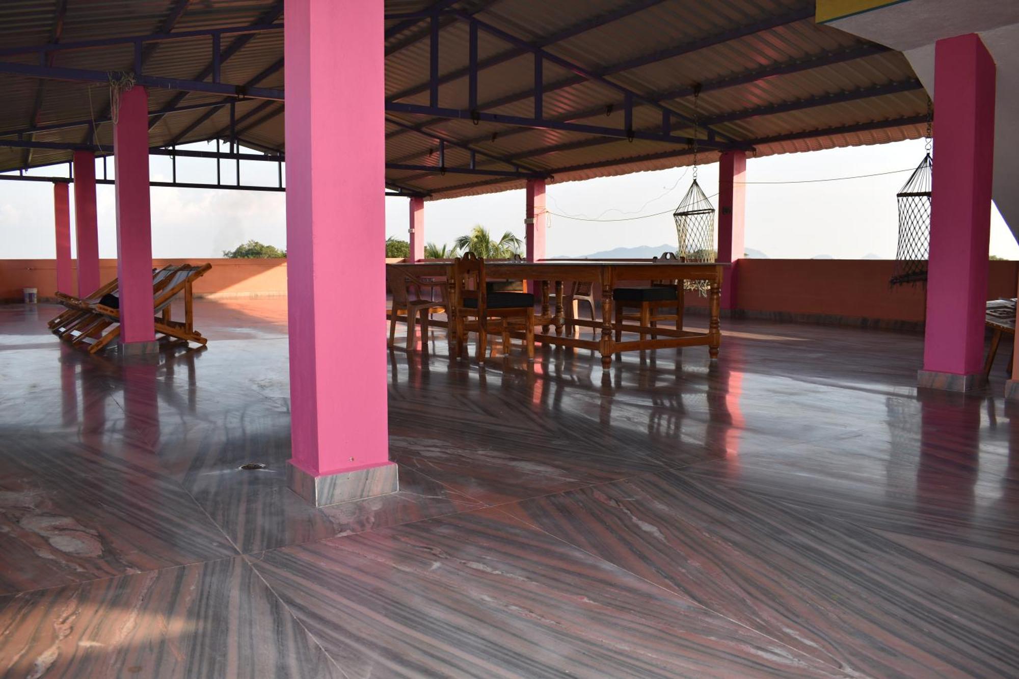 Tiruvannāmalai Rainbow Guest House מראה חיצוני תמונה
