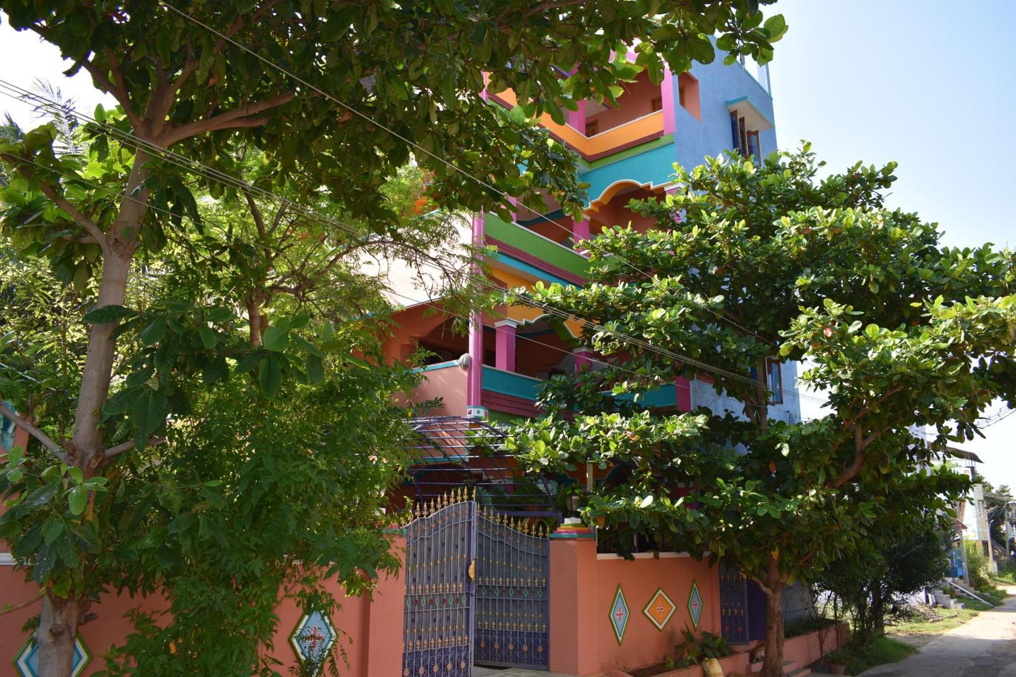 Tiruvannāmalai Rainbow Guest House מראה חיצוני תמונה