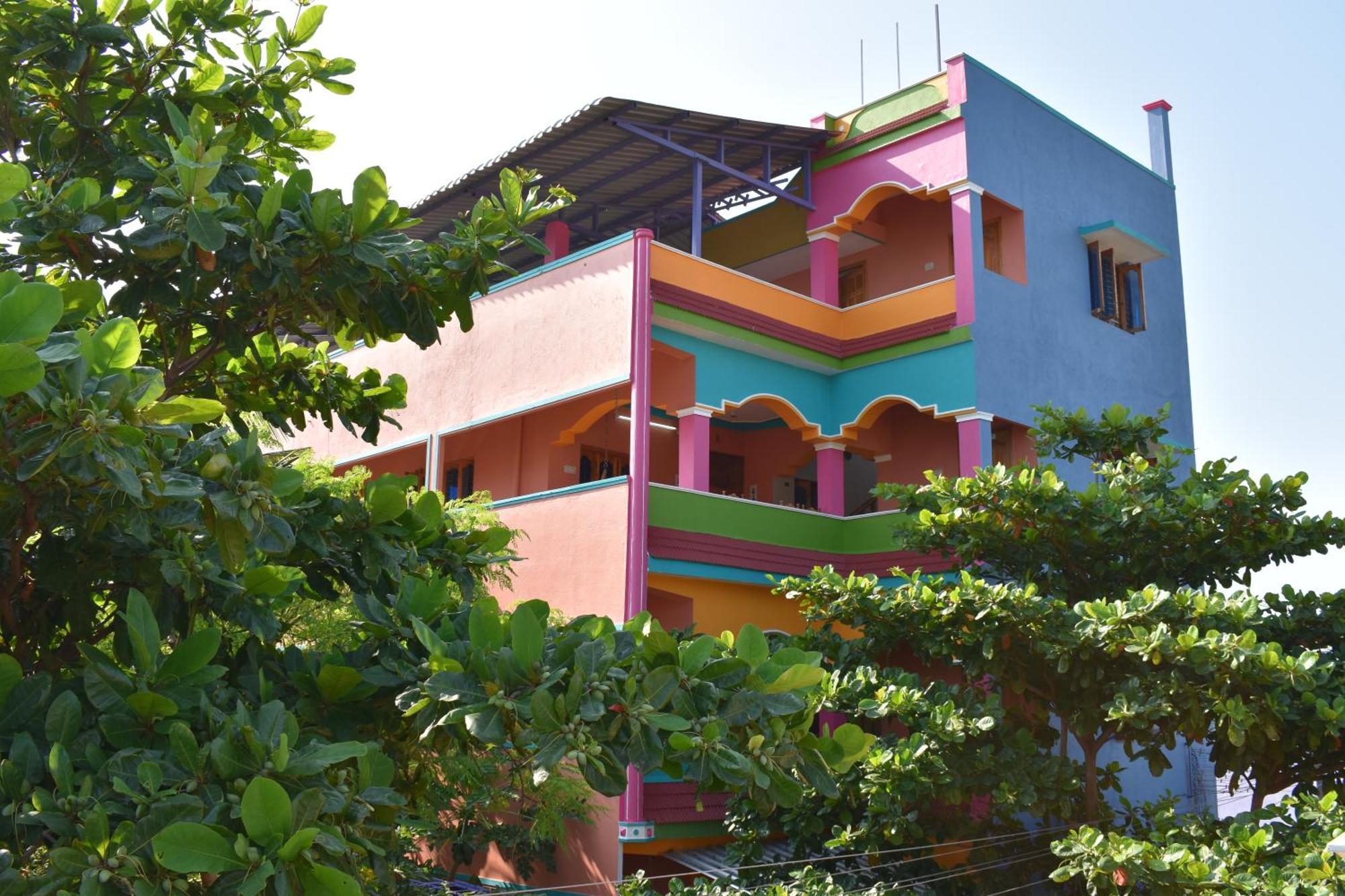 Tiruvannāmalai Rainbow Guest House מראה חיצוני תמונה